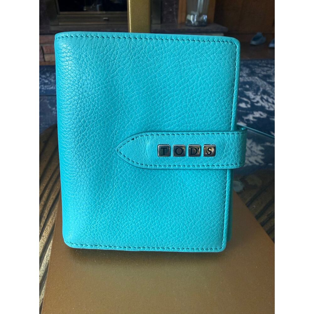 TOD’S Genuine Turquoise Leather Multi-Compartment Wallet with Full Coin Pouch